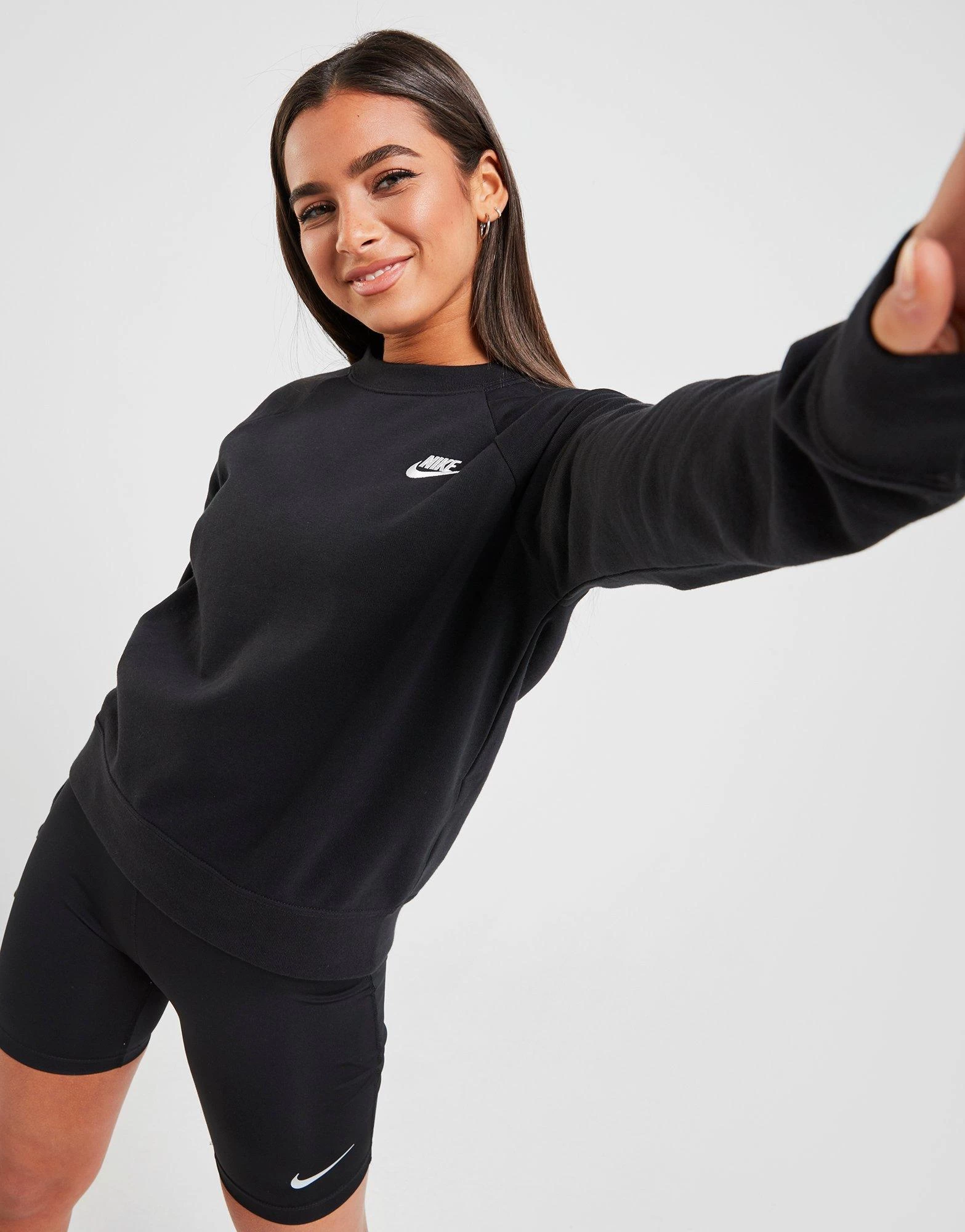 Nike Essential Crew Sweatshirt Dame 1 Nike Essential Crew Sweatshirt Dame