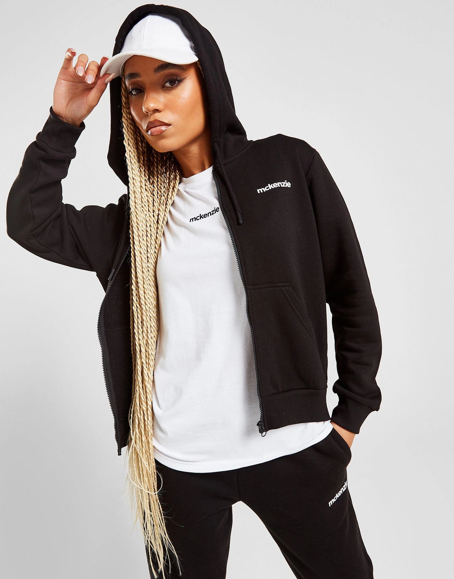 McKenzie Core Full Zip Tracksuit 3 McKenzie Core Full Zip Tracksuit - Image 3