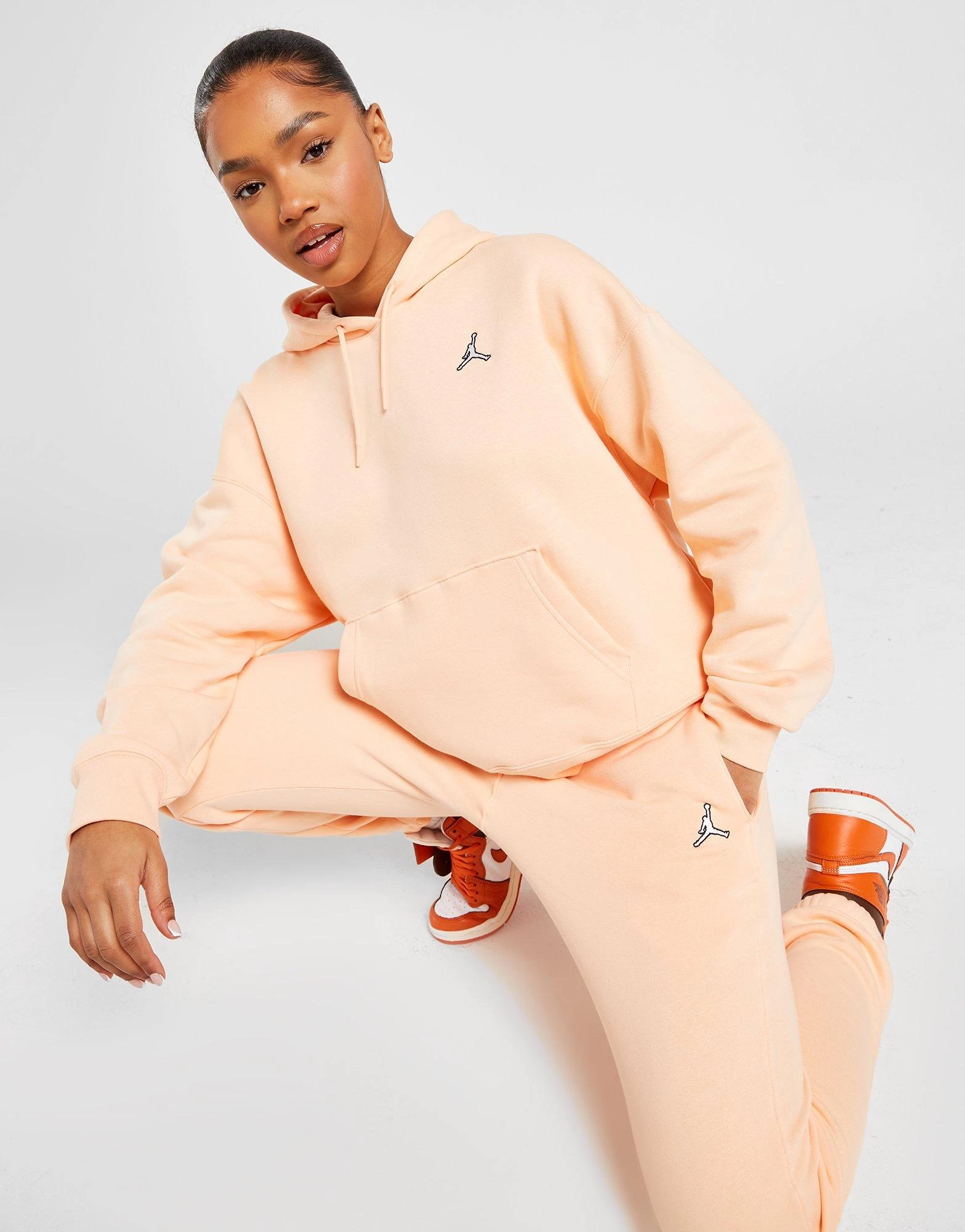 Jordan Essential Overhead Hoodie Dame 1 Jordan Essential Overhead Hoodie Dame