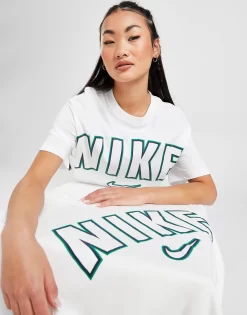 Nike Varsity Boyfriend T-Shirt